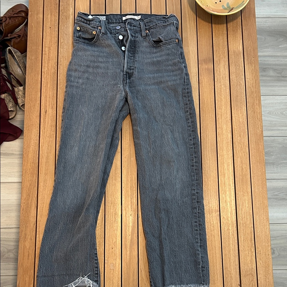 Levi's High Rise Black Distressed Jeans